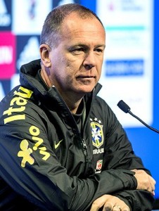 manomenezes_coletiva_efe.jpg_30