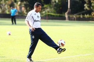 t_81056_com-a-bola-no-pe-comandados-de-luxemburgo-sem-respaldos-de-midia-e-torcida-podem-dar-sequencia-ao-bom-momento