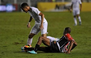 t_87129_sem-ter-espaco-para-jogar-neymar-foi-um-dos-poucos-jogadores-do-santos-de-destaque-no-confronto