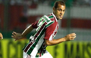 Carlinhos-Fluminense-Foto-Gilvan-Souza_LANIMA20120409_0037_26