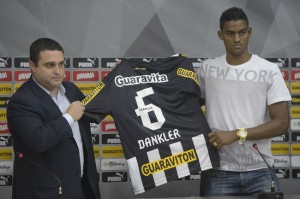 Apresentacao-Dankler-Botafogo-Alexandre-LoureiroLANCEPress_LANIMA20130718_0114_26