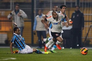 t_92692_emerson-teve-boa-atuacao-ajudou-a-carregar-o-timao-nos-momentos-de-dificuldade-e-fez-seu-gol