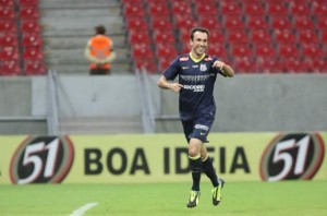 t_98567_os-atacantes-do-santos-nao-tiveram-dificuldades-para-golear-em-pernambuco-otavio-de-souza-agif