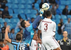 t_114771_o-goleiro-do-gremio-marcelo-grohe-foi-um-dos-destaques-da-prtida-contra-o-fluminense
