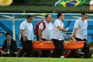 t_120050_neymar-sofreu-a-fratura-na-vertebra-durante-a-partida-contra-a-colombia-e-esta-fora-da-copa