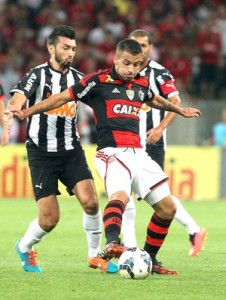 datolo-canteros-flamengo-atletico-mg-marcosdepaula-ae