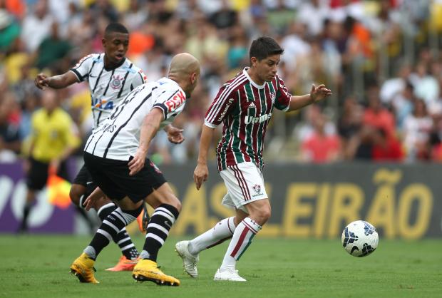 t_134604_fabio-santos-foi-um-dos-corintianos-que-se-desesperaram-com-a-arbitragem-foto-matheus-andrade