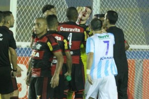 t_140771_em-jogo-polemico-o-fla-empatou-por-1-a-1-com-o-macae-na-1-rodada-foto-gilvan-de-souza