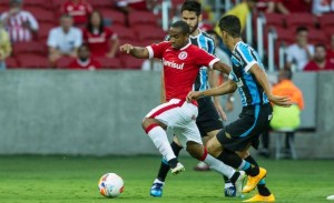 t_143352_formado-no-gremio-anderson-participou-de-seu-primeiro-gre-nal-pelo-inter-e-tentou-mexer-no-placar