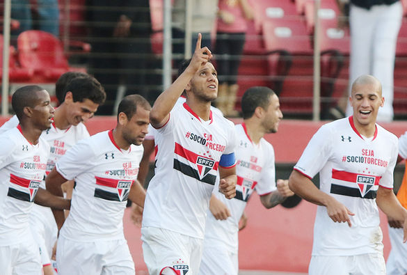 BRASILEIRAO-Paulo-AvaiFotoReginaldo-CastroBRASILEIRAO-CastroLANCEPress_LANIMA20150621_0171_38