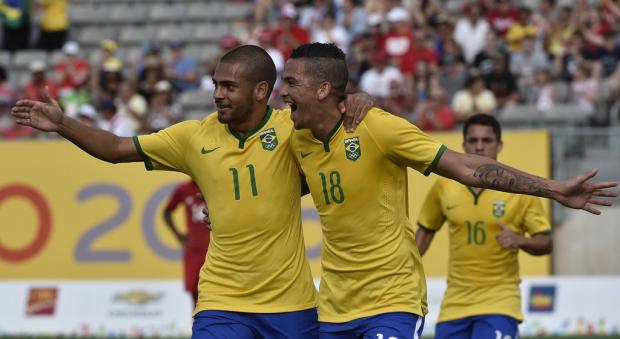 t_158193_luciano-d-anotou-dois-e-clayton-e-marcou-o-outro-gol-do-brasil-no-empate-por-3-a-3-com-o-panama